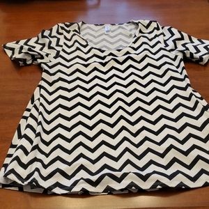 LuLaRoe Perfect T Black and White Zig Zag XL
